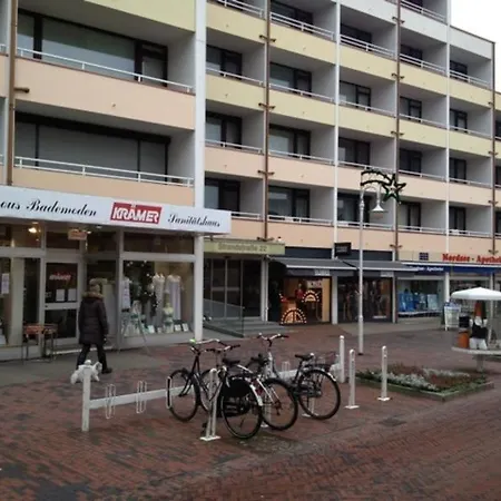 Appartement App_ 51 _ Strandstr_ 22 *